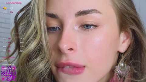 Media: uwunikaa Chaturbate 2023-09-12 19:31:00