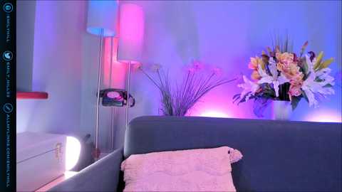 Media: littlee33 Chaturbate 2023-09-13 20:28:00