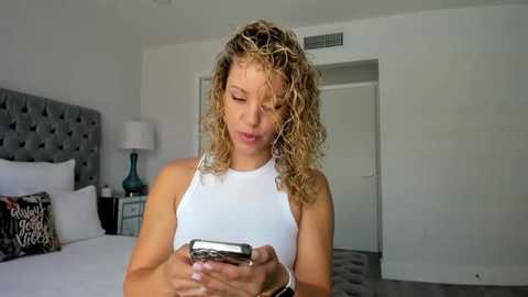 Media: theislandgirl Chaturbate 2023-09-13 17:17:00