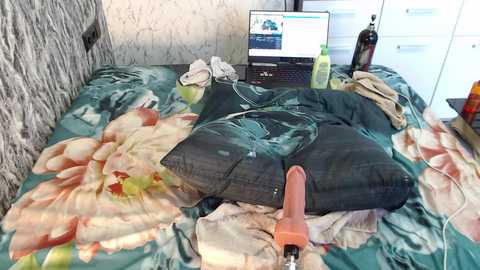 Media: simplegirl1996 Chaturbate 2023-09-14 05:50:00