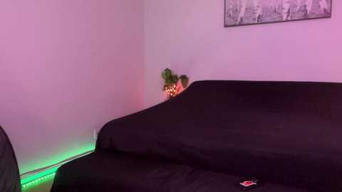 Media: wildcouple_6960 Chaturbate 2023-09-14 03:50:00