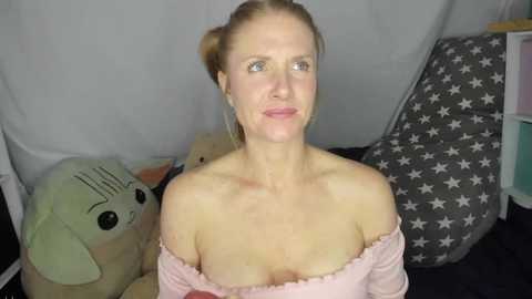Media: akgingersnaps Chaturbate 2023-09-15 21:19:00