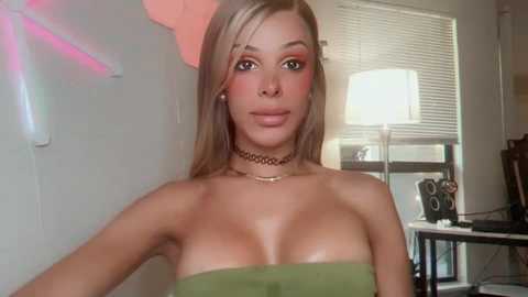 juliebunny667 @ chaturbate on 20230915