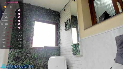 Media: sassyt33n Chaturbate 2023-09-15 08:02:00