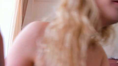 Media: loopcia Chaturbate 2023-09-16 13:14:00