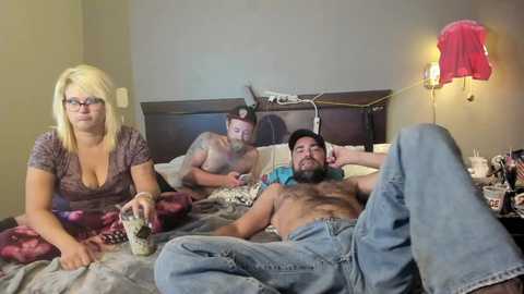 Media: hardworkertn Chaturbate 2023-09-17 16:46:00