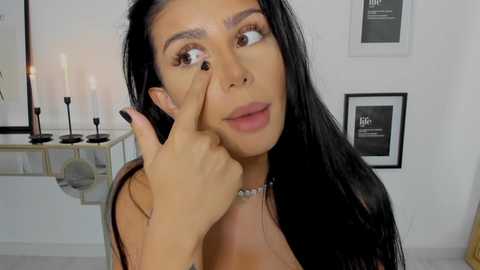Media: moniqueeass Chaturbate 2023-09-17 20:21:00
