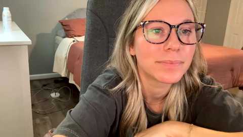 Media: texas_blonde Chaturbate 2023-09-17 04:38:00
