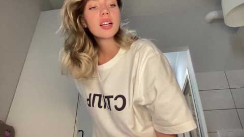 Media: angel_from_sky Chaturbate 2023-09-18 12:52:00