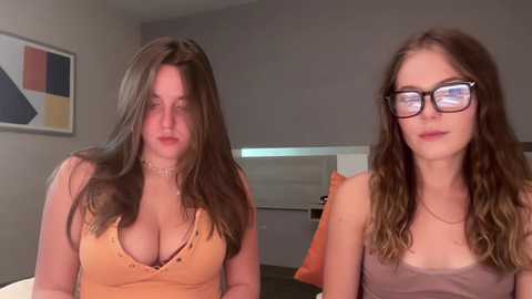 Media: emilytaylorxo Chaturbate 2023-09-18 05:28:00