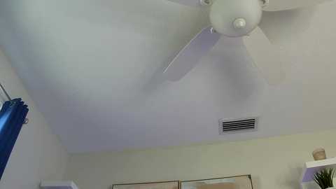 Media: kateskurves Chaturbate 2023-09-18 15:31:00