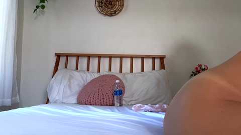 Media: littlegreekflower Chaturbate 2023-09-18 15:03:00