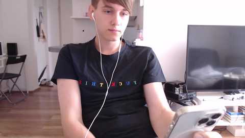 Media: howardkottam Chaturbate 2023-09-19 09:28:00