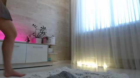 Media: meryfoxxx Chaturbate 2023-09-19 08:30:00