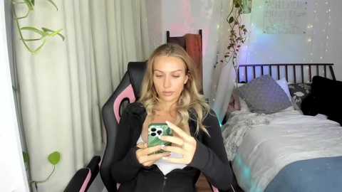 Media: sexyashley_21 Chaturbate 2023-09-19 20:00:00
