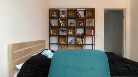 Media: crown_of_vice01 Chaturbate 2023-09-20 15:49:00