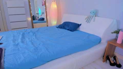 Media: kittycaitlin Chaturbate 2023-09-20 16:29:00