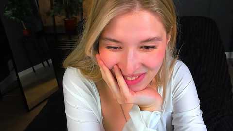 Media: milablush Chaturbate 2023-09-21 14:46:00