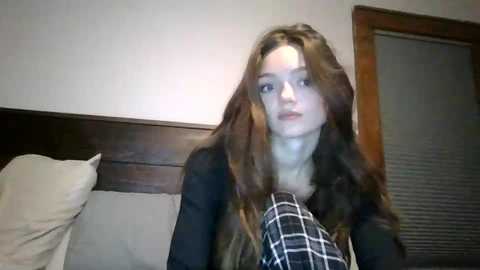 Media: wvumaskgirl Chaturbate 2023-09-21 04:57:00