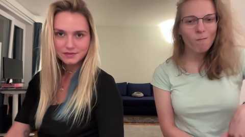 Media: sarahsapling Chaturbate 2023-09-23 17:55:00