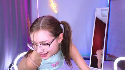 Media: bless_sheila Chaturbate 2023-09-24 21:13:00