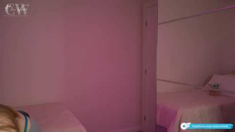 Media: chloewildd Chaturbate 2023-09-24 15:55:00