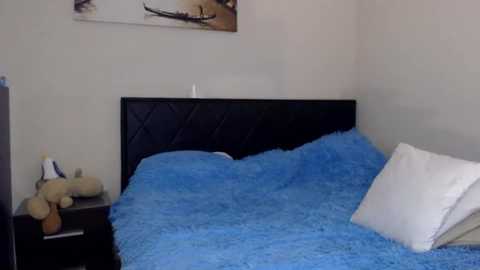 Media: hugetittiesgerda Chaturbate 2023-09-24 20:18:00