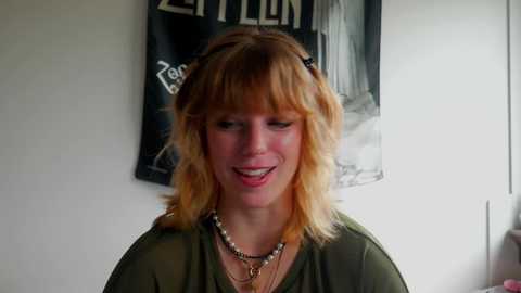 Media: sisypheanlove Chaturbate 2023-09-24 13:29:00