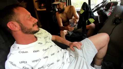 Media: hardworkertn Chaturbate 2023-09-25 18:43:00