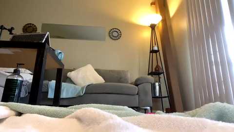 Media: peachespanties123 Chaturbate 2023-09-25 17:00:00