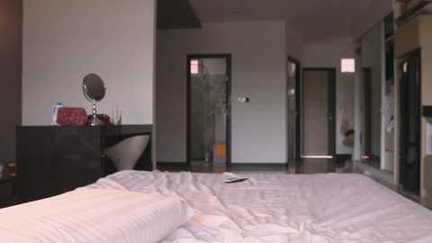 Media: rodde_schlocer Chaturbate 2023-09-27 07:18:00
