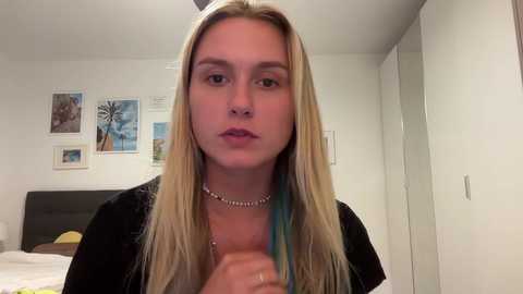 Media: sarahsapling Chaturbate 2023-09-28 18:51:00