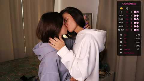Media: wine_on_lips Chaturbate 2023-09-28 13:56:00