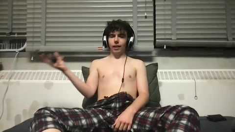 thirstystudent @ chaturbate on 20231001
