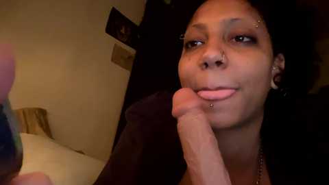 Media: sapphire_honest Chaturbate 2023-10-02 11:16:00