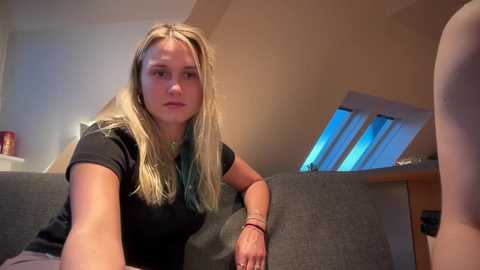 Media: sarahsapling Chaturbate 2023-10-03 17:04:00