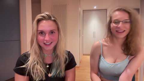 Media: sarahsapling Chaturbate 2023-10-03 20:32:00