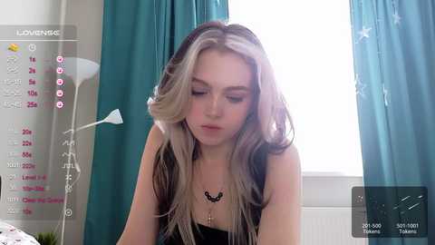 small_blondee @ chaturbate on 20231003