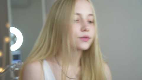 Media: appr0ved Chaturbate 2023-10-04 18:48:00