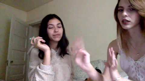 Media: glitterglock Chaturbate 2023-10-04 18:08:00