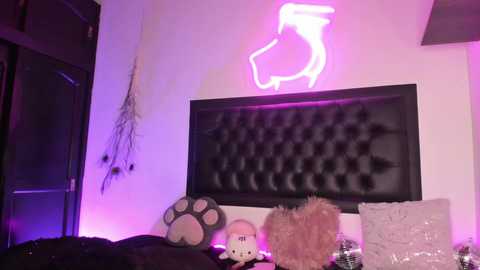 Media: iam_eli Chaturbate 2023-10-04 04:16:00