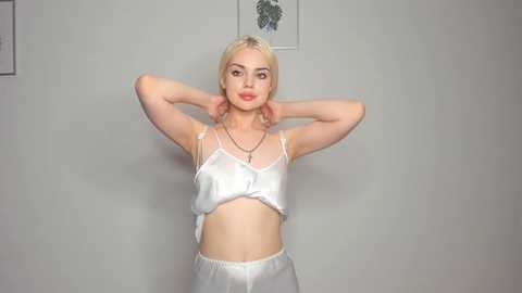 Media: kaya_davis Chaturbate 2023-10-04 14:38:00