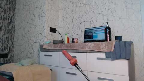 Media: simplegirl1996 Chaturbate 2023-10-04 10:49:00