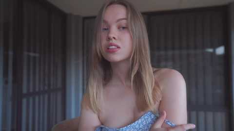 Media: bibi_it_is Chaturbate 2023-10-08 09:51:00