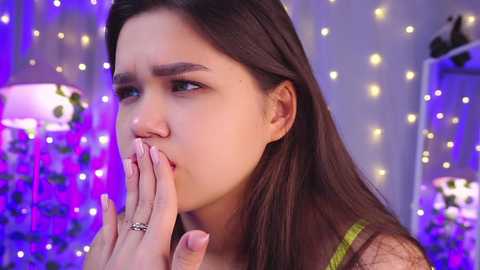 Media: helenmoors Chaturbate 2023-10-08 09:49:00