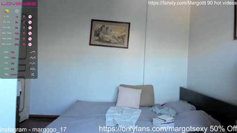 Media: kinkythings_ Chaturbate 2023-10-08 14:00:00
