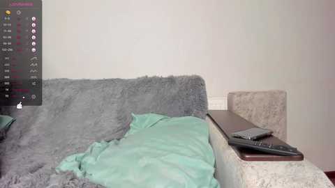 Media: mia_gothh Chaturbate 2023-10-08 18:18:00