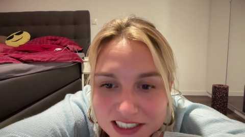 Media: sarahsapling Chaturbate 2023-10-08 19:23:00