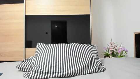 Media: angell6969 Chaturbate 2023-10-09 05:52:00