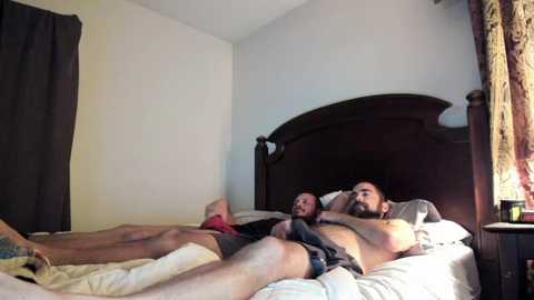 Media: hardworkertn Chaturbate 2023-10-09 01:58:00